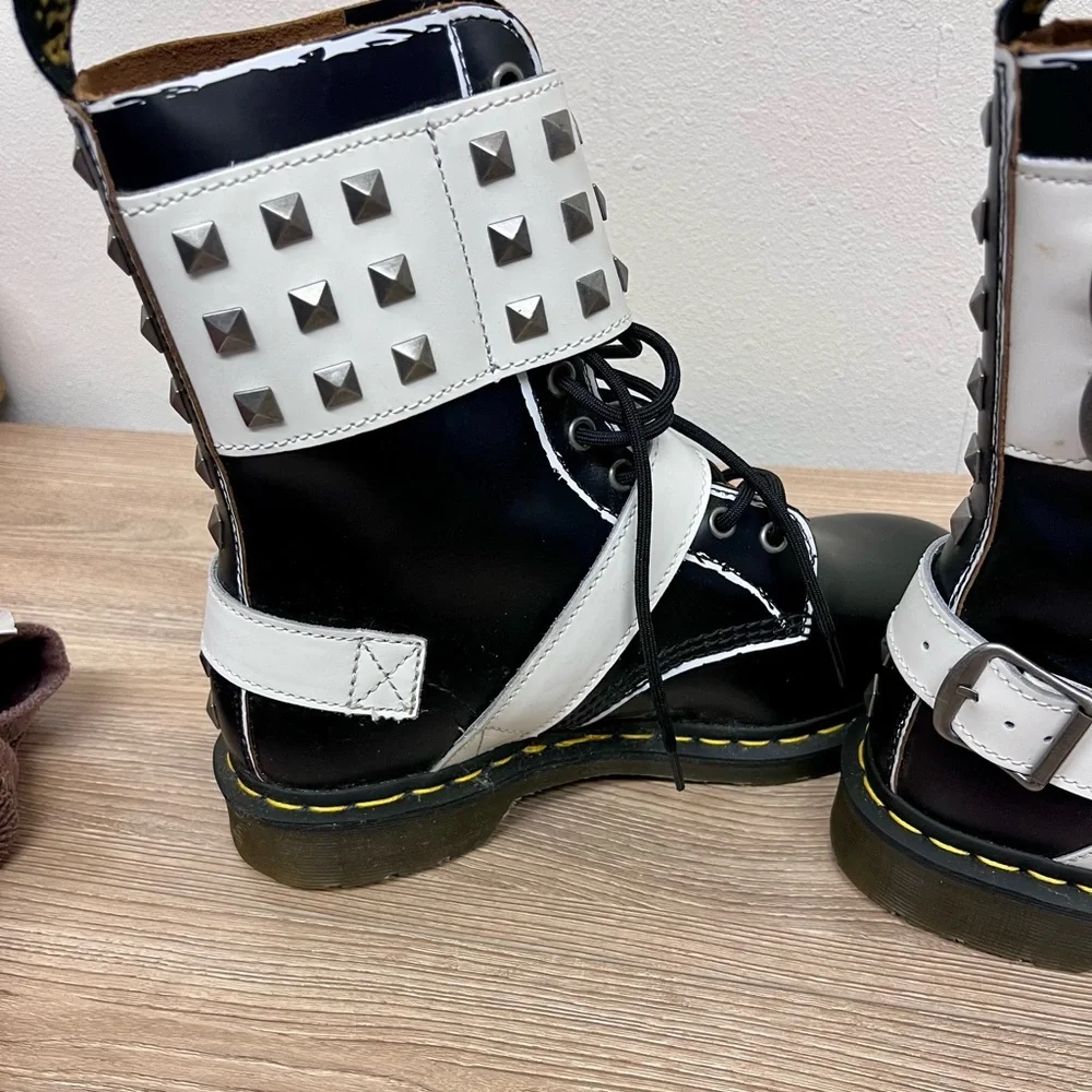 RARE Dr. Martens 1490 Joska Stud Punk Grunge Boots Size 9 - Picture 8 of 13